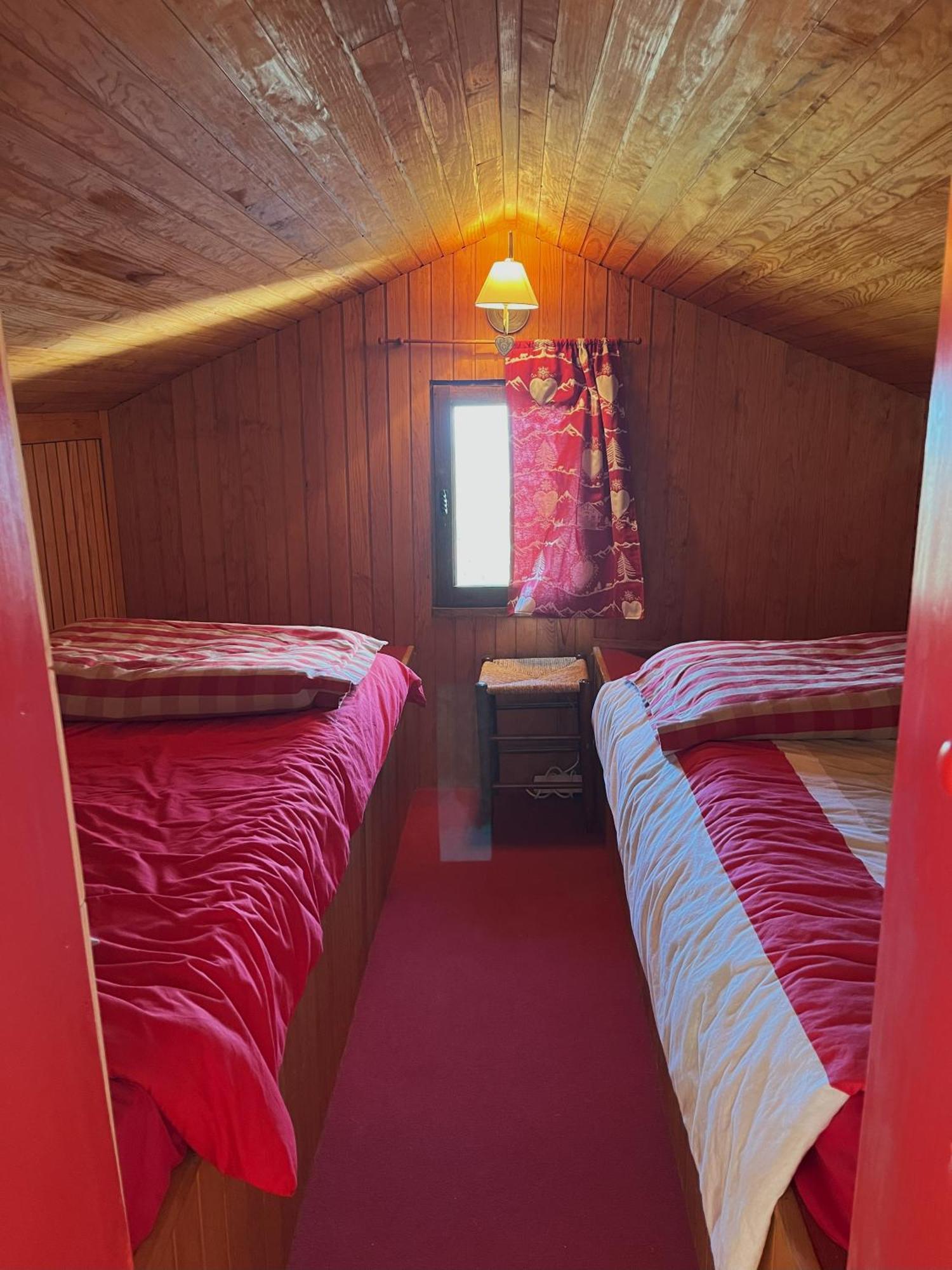 Chalet Des Myrtilles - Chalet Cosy Avec Vue Arette Luaran gambar